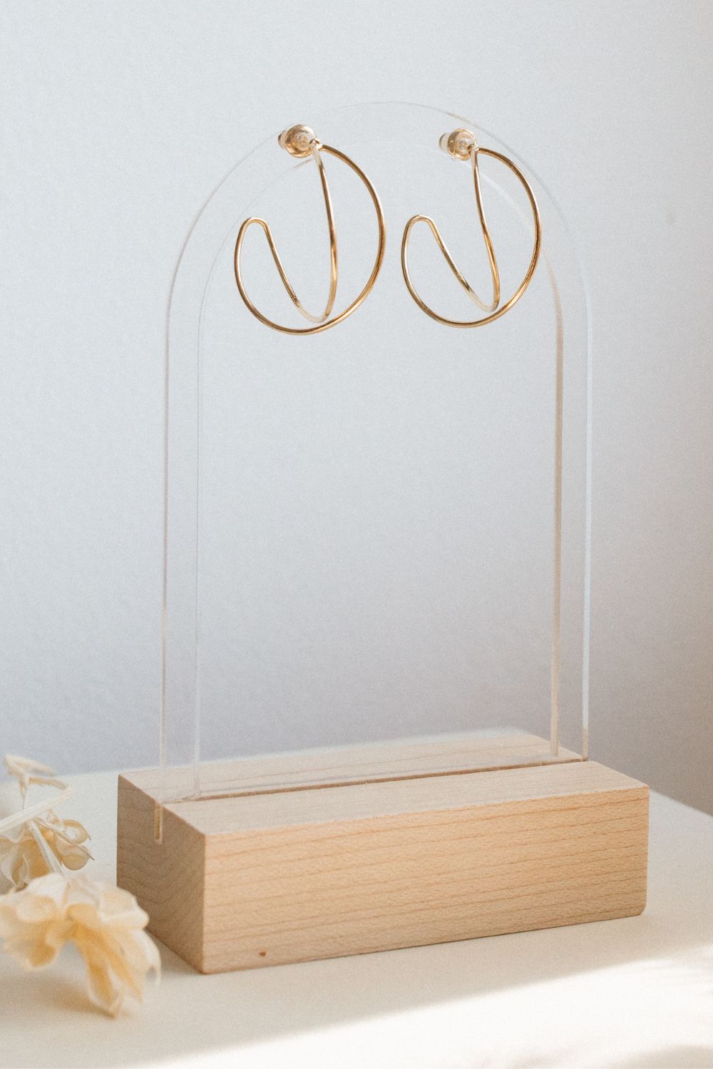 Gold Twisted Line Hoops