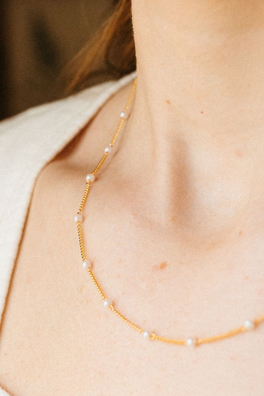 Gold/Pearl Beaded Necklace