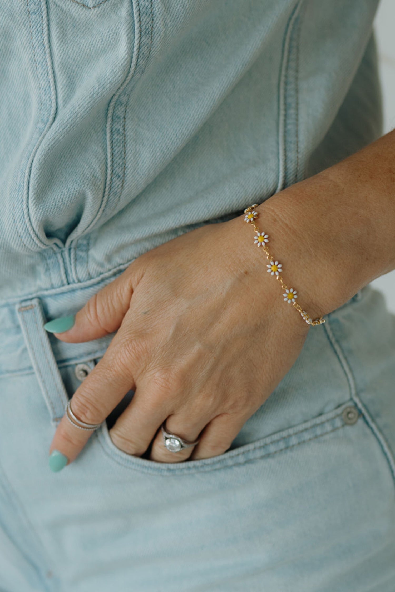 White Daisy Chain Bracelet